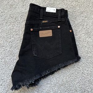 NWT WOMEN’S WRANGLER JEAN SHORT